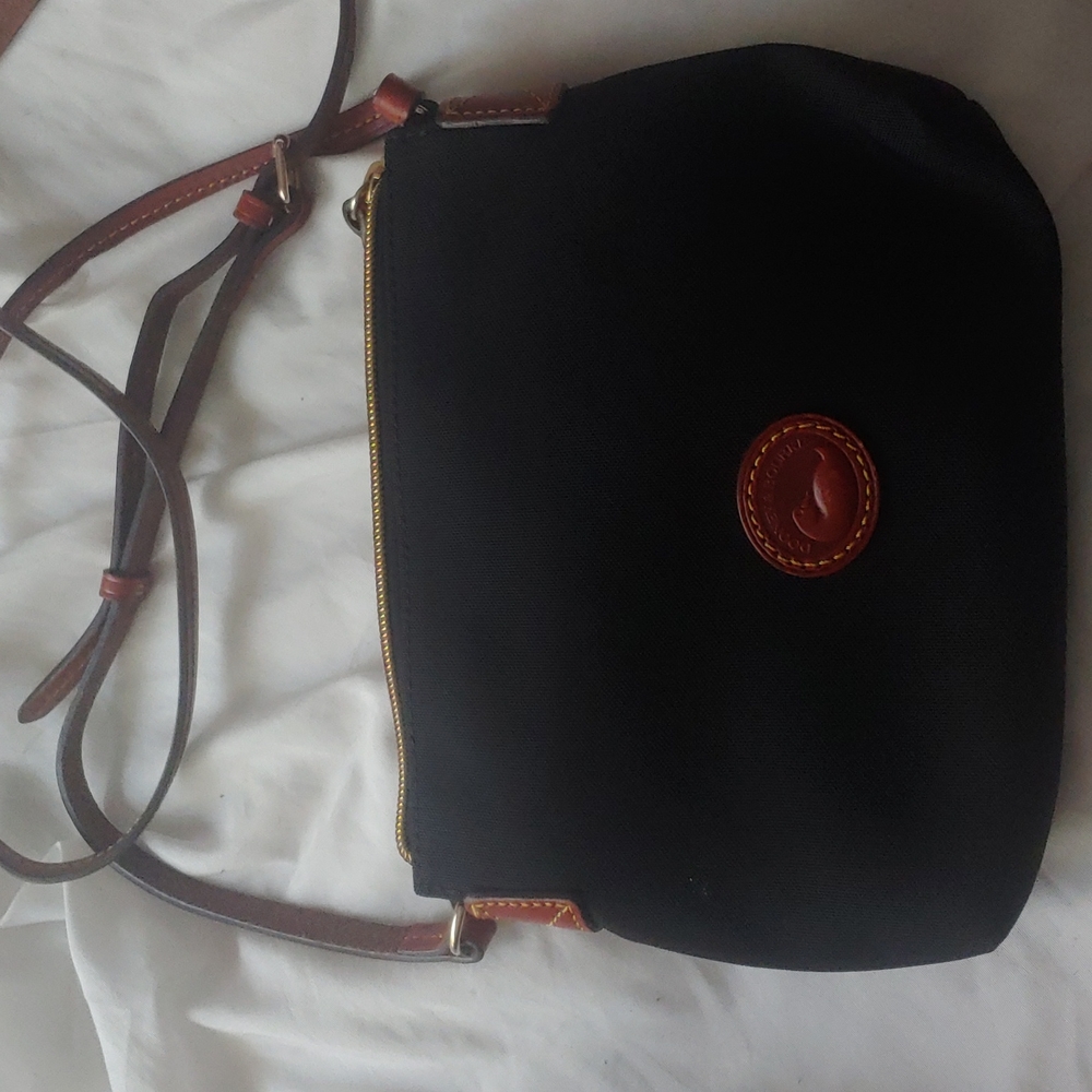 Dooney and Bourke crossbody purse..donating soon